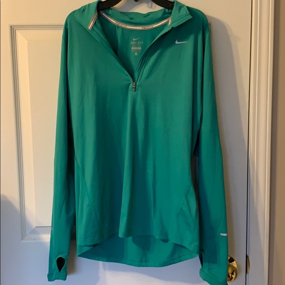 Women’s Nike running quarter zip (NWOT)